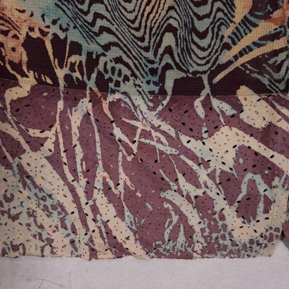 Cubism Abstract Animal Print Top Womens Medium Multicolor Perforations Shirt - Picture 7 of 14